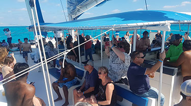 Isla Mujeres katamaránnal